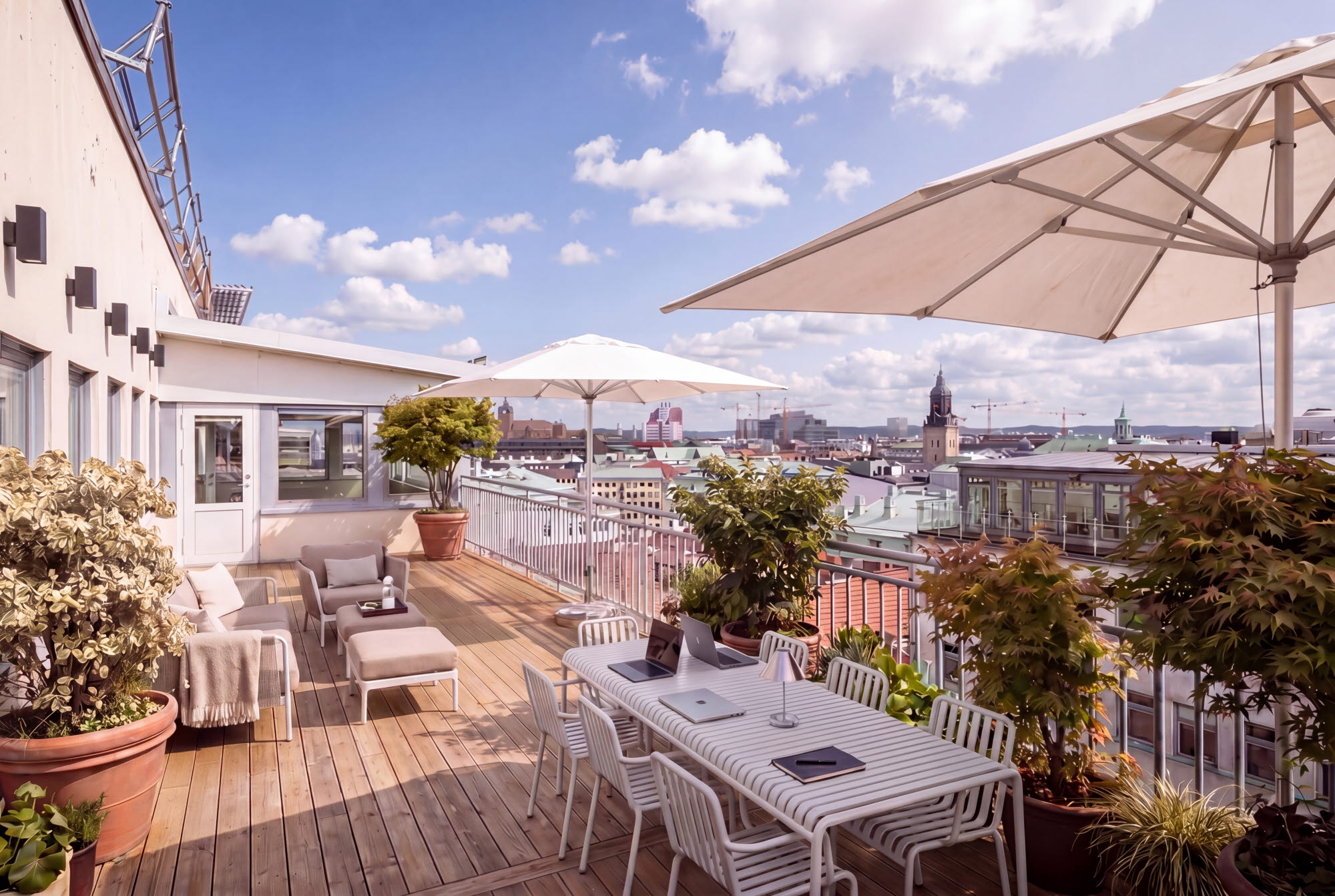 Ljus kontorslokal med två takterrasser - Ekelundsgatan 5-9 bild 1