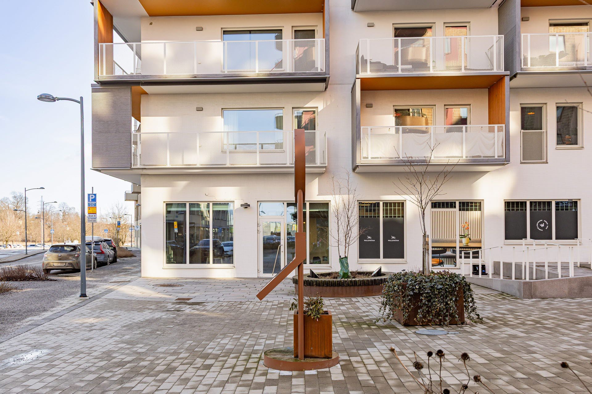 Rymlig butiks-/kontorslokal i hjärtat av Umami Park - Fredens Torg 4 C-D bild 1