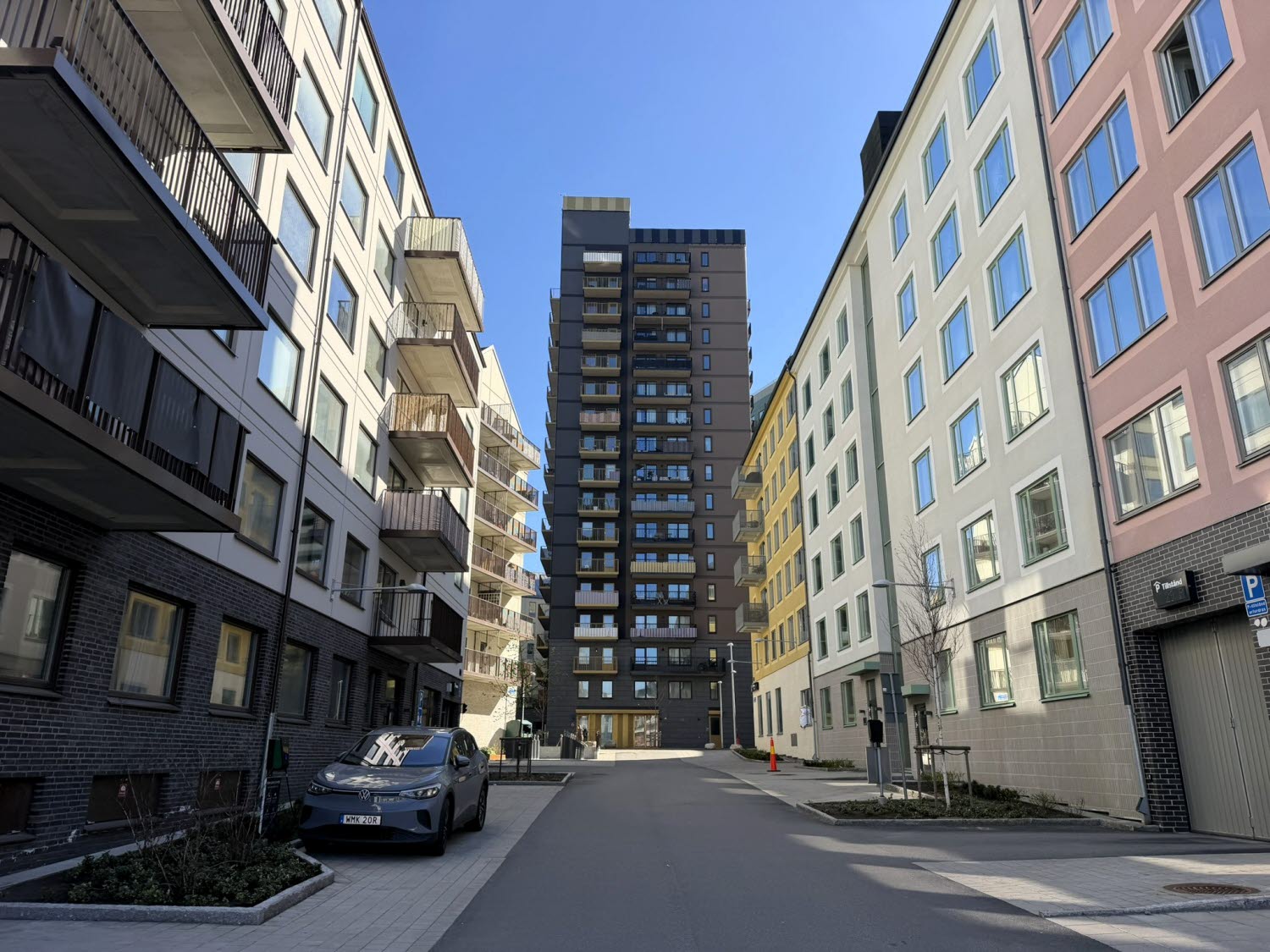 Skummjölksgatan 8