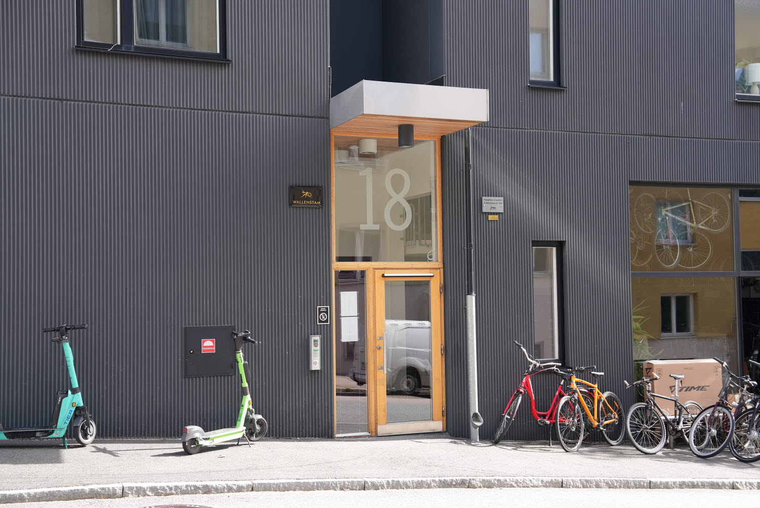 Ulfsparregatan 18