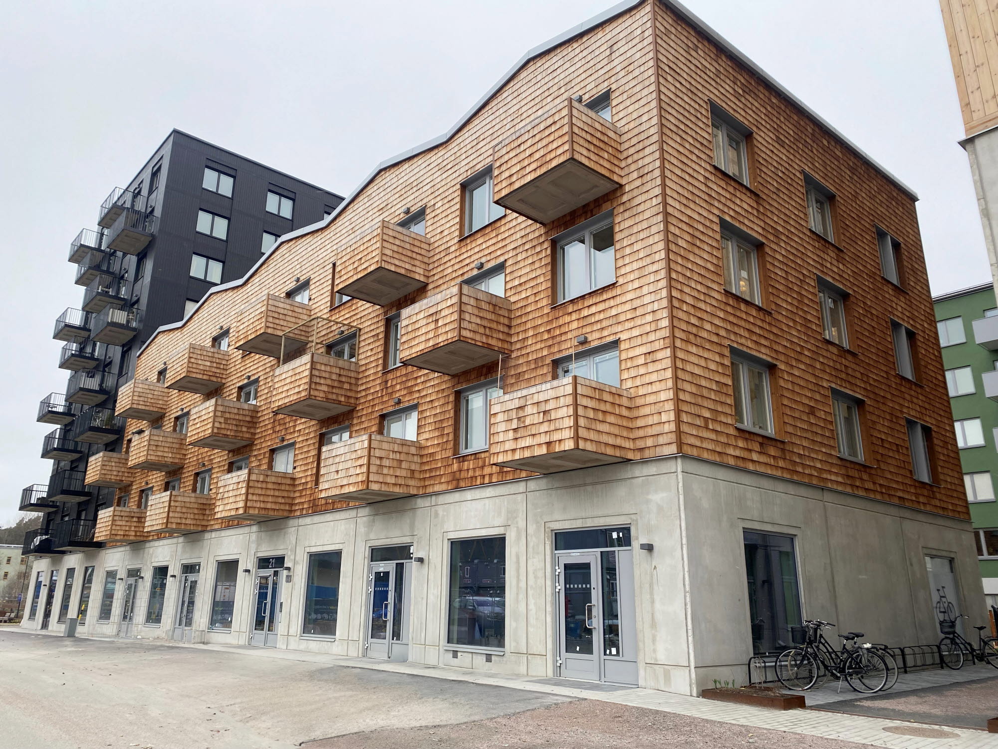 Cafélokal med toppenläge i hjärtat av Rosendal intill nya torget - Honungsgatan 19 bild 1