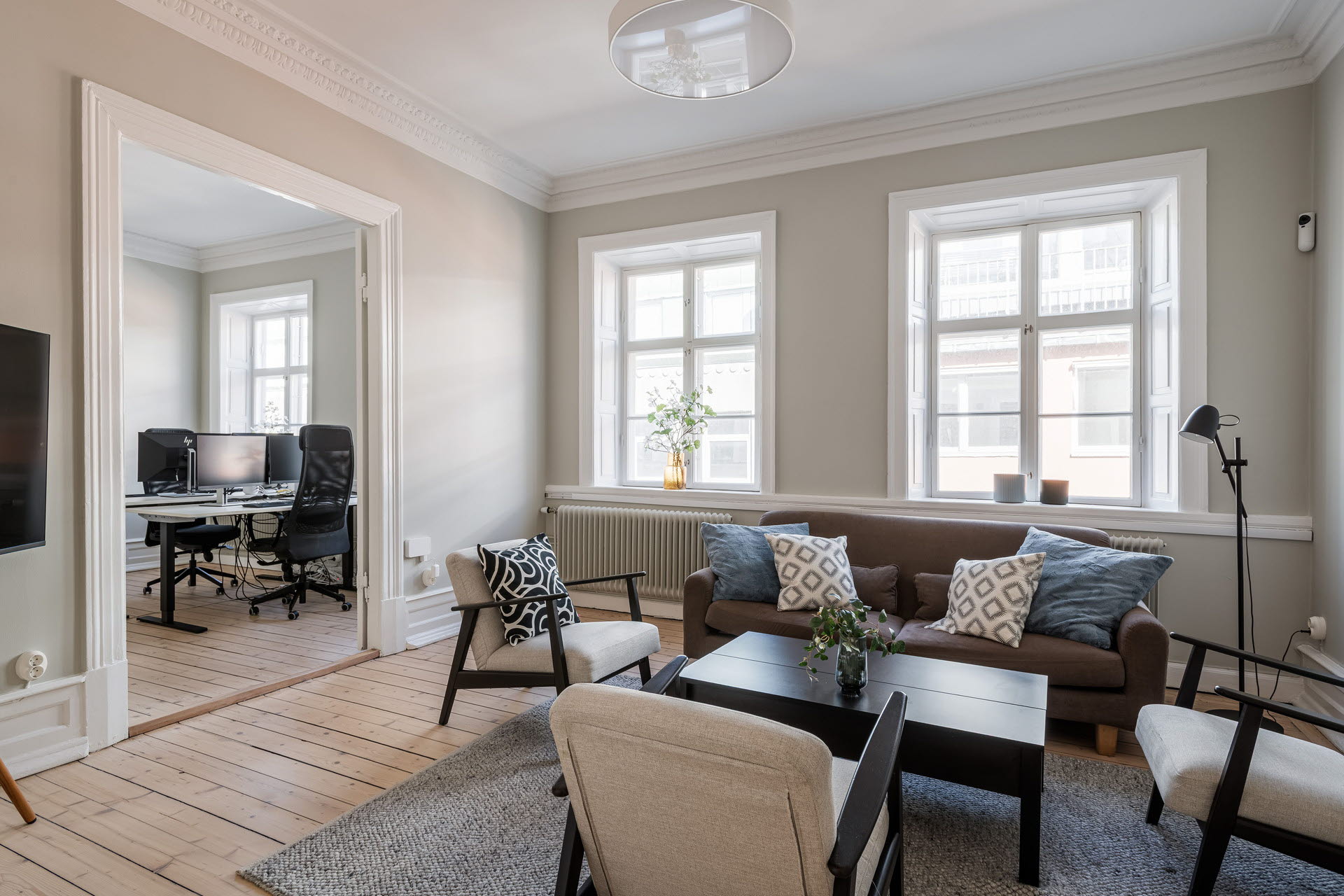 Fint kontor i Victoriagården – i Göteborgs innerstad - Vallgatan 21 bild 1