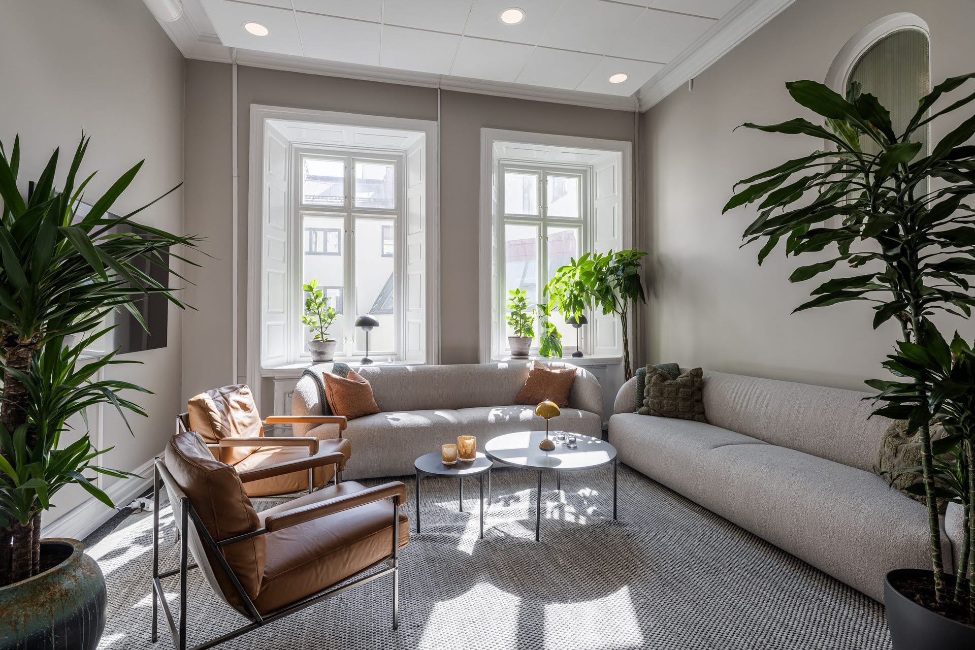 Fint kontor inom vallgraven - Södra Hamngatan 25 bild 1
